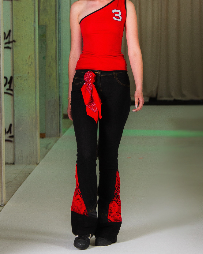 FLARED LACE JEANS